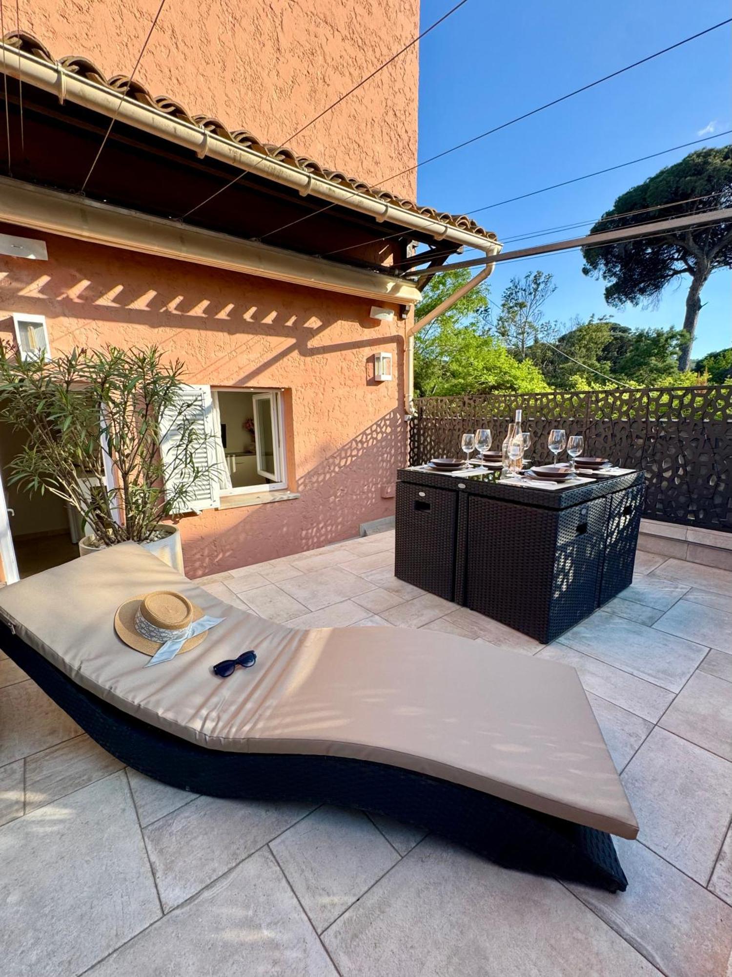 Studio Climatise, Terrasse, Parking Prive, 50M De La Plage Saint-Tropez Extérieur photo